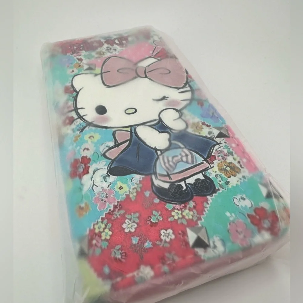 Hello Kitty Zipper Wallet- Brand New - Picture 2 of 5